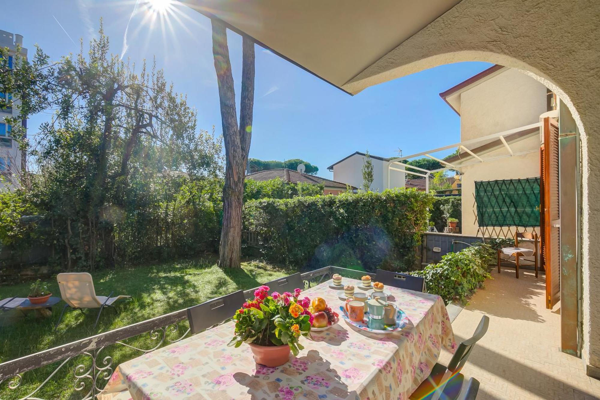 Casa Maddalena Al Mare 600M From Sea - Happy Rentals Marina di Pietrasanta Kültér fotó